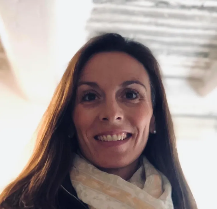 Portrait de Joy Laurent, enseignante de l’Être et praticienne de soins bien-être